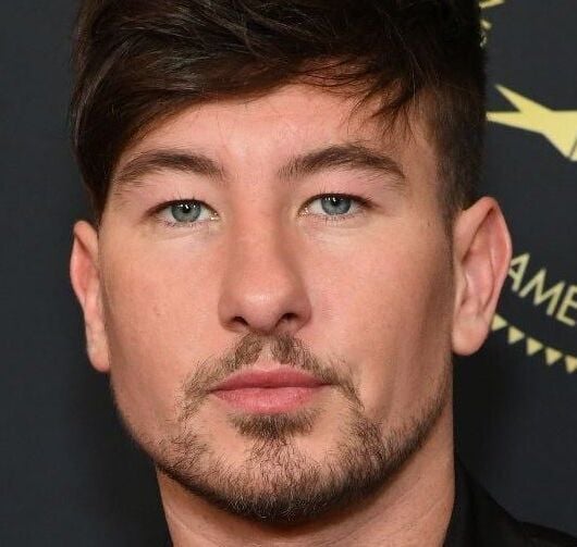 Watch: Barry Keoghan leaves message after finding lost phone in park