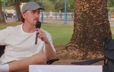 WATCH: Irish man’s beachside Gaeilge chats go viral in Australia