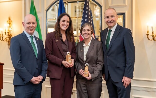 March 16 2026: Pictured at the presentation of the Research Ireland St Patrick\'s Day Medal for 2026 in Washington D.C. were (left-right): Dr Diarmuid O\'Brien, CEO Research Ireland; Dr Sarah O’Keeffe, Group Vice President for Product Research and Development at Eli Lilly and Company (Industry Medallist); Prof. Lynne S. Taylor, Retter Distinguished Professor of Pharmacy at Purdue University (Academic Medallist) and Taoiseach Micheál Martin TD. \n