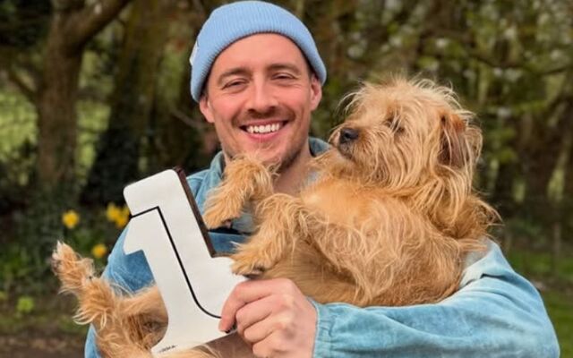 Dermot Kennedy (and his dog!) celebrates debuting at number one in both Ireland and the UK.