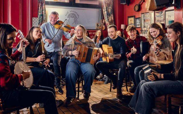 A session at Madden\'s Bar in Belfast, part of the Fleadh Cheoil.