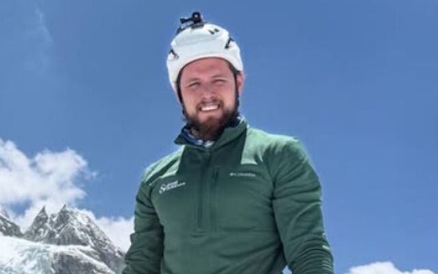 Pádraig O\'Hora en route back down less than 24 hrs after summiting Mount Everest.