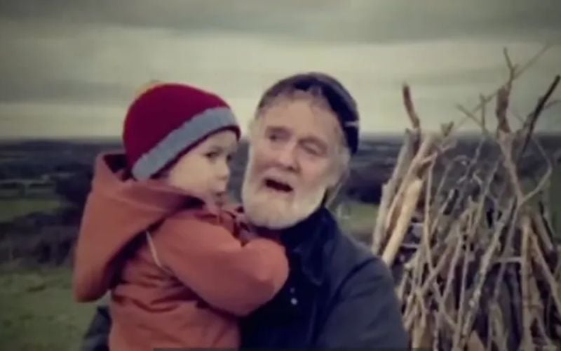 "Such a massive loss to his son" Glen Hansard singing has fans in tears