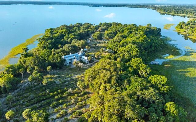 Bannon Island, Florida.