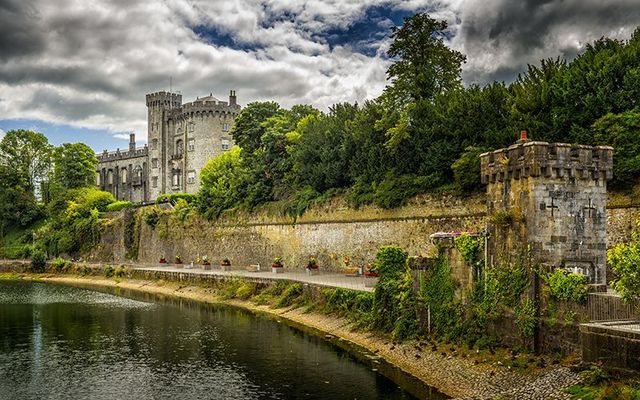 Kilkenny Castle, County Kilkenny.