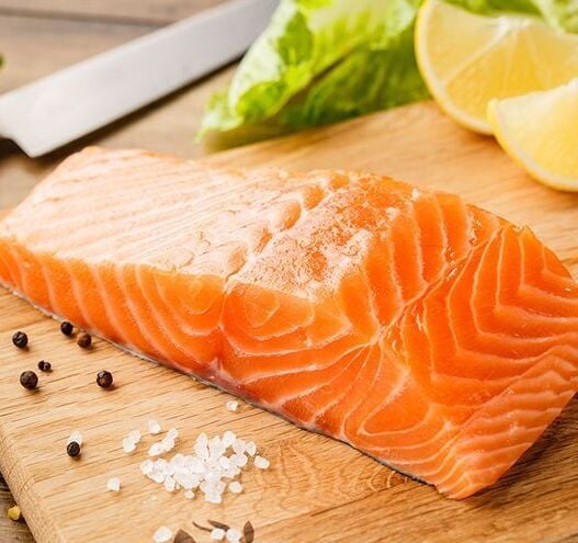Pan-seared salmon with sorrel and apples