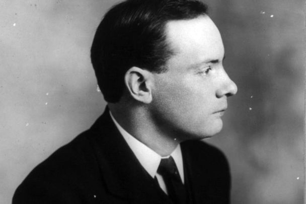 Why Patrick Pearse was always photographed in profile?