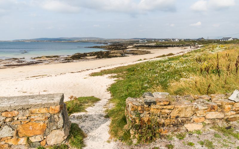 Ireland's Travel Secrets: Mannin Bay Beach, Connemara - Vimarsana News