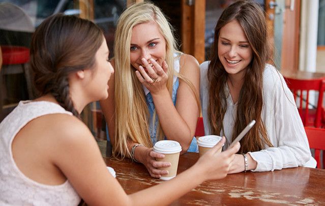 How does the Bechdel Test play out in real life conversations?