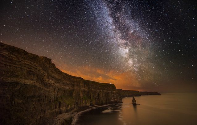 Visit the iconic County Clare attraction of the Cliffs of Moher for magical sunsets, photo ops and an incomparable experience.