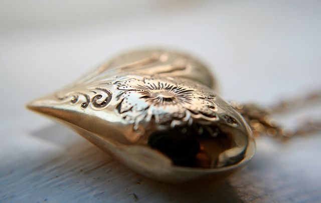 After 26 years, Bill and Laurie McGrath find their Irish necklace.