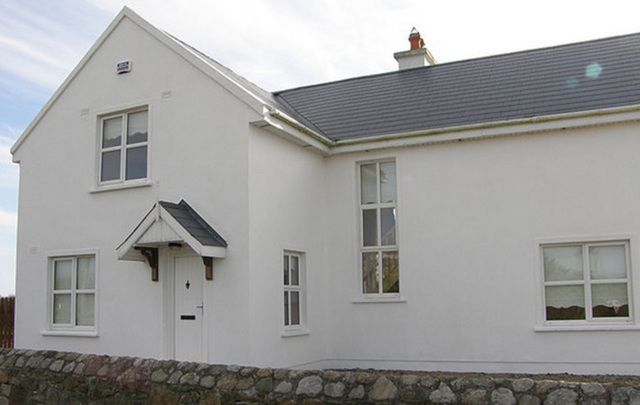 Hook Head, Churchtown, Fethard-On-Sea, County Wexford - Five-bedroom house with two bathrooms - $1,085 (€1,000)
