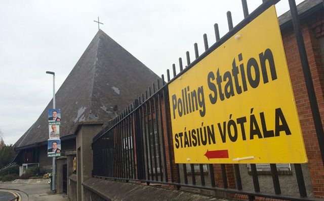 Pressure is growing on the Irish government to extend voting rights in Irish presidential elections to Irish citizens living in Northern Ireland and across the globe. Pictured: A polling station during Ireland's 2016 General Election.