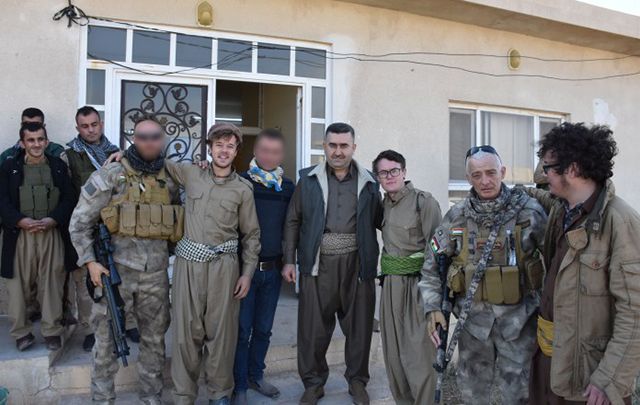 Ready for Road photo with the general of the Peshmerga fighters