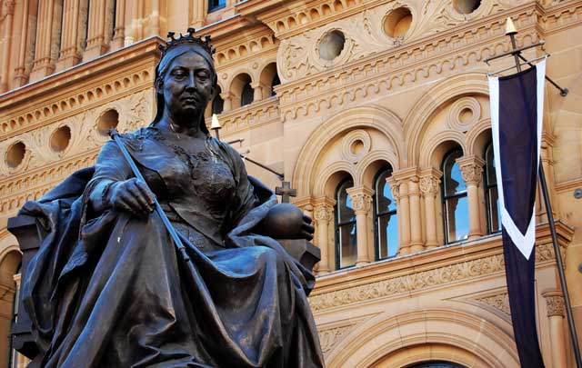 Former Irish leader John Bruton wanted Queen Victoria statue kept in Dublin