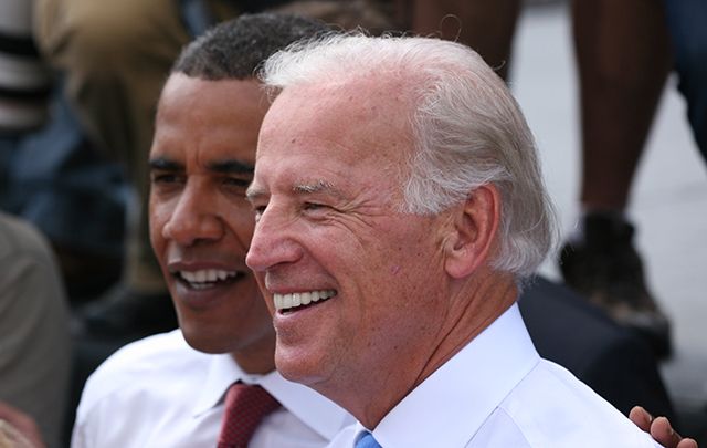 Joe Biden und Barack Obama in Springfield, Illinois, right after Biden was formerly introduced by Obama as his running mate in August 2008. 