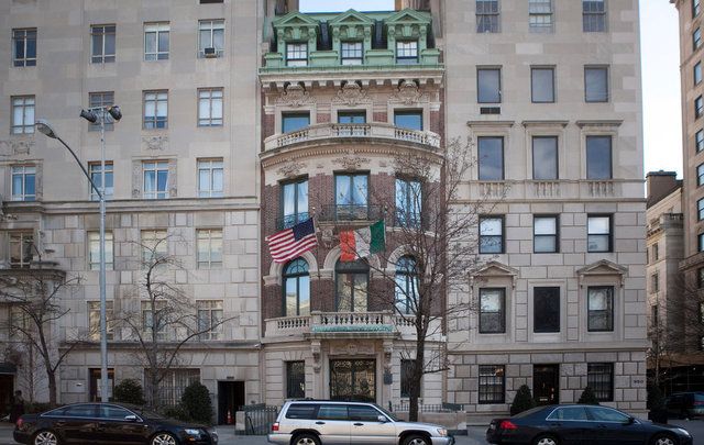 The American Irish Historical Society, on Central Park East. 