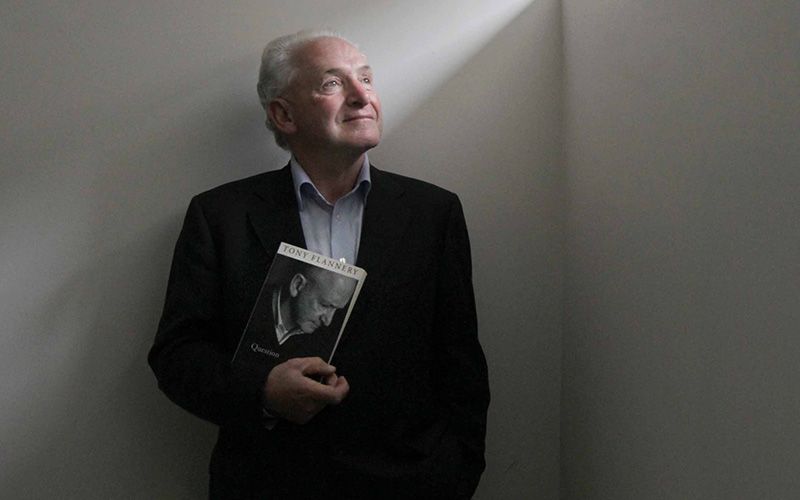 Banned Irish priest says Mass for 1,000 in Galway