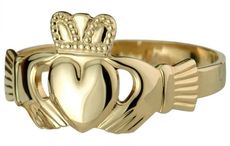 Men’s Claddagh rings for Valentine’s Day