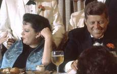 What song did John F Kennedy ask Judy Garland to sing to him on the phone?