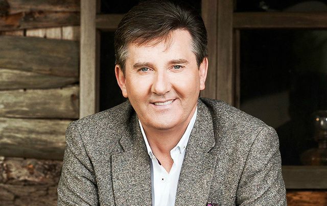 Co. Donegal couple overwhelmed as a host of popular Irish singers, including Daniel O'Donnell, break into a “Catholic flashmob” during their wedding.