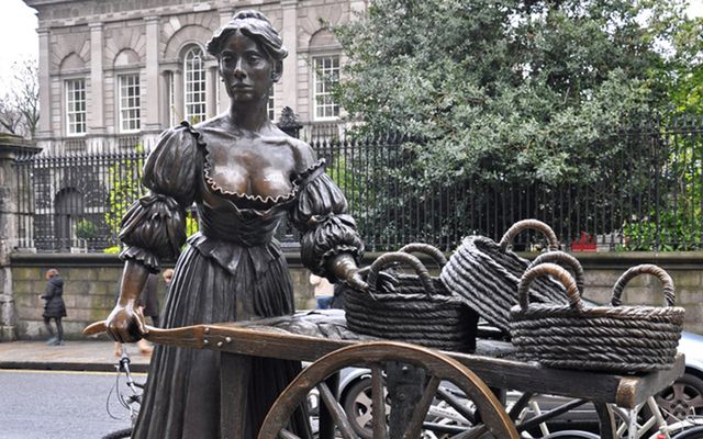 From Molly Malone To Daniel O Connell Why The Irish Love Statues