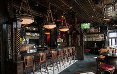 Hibernian Irish Pub & Restaurant celebrates 17 years in 2017