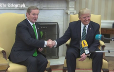 Enda Kenny survives handshake with Donald Trump (VIDEO)