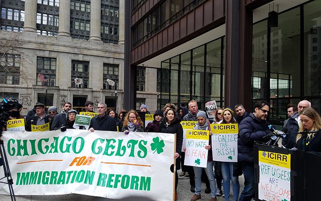 Irish immigration activists braved the frigid Chicago cold this weekend to hold a rally in solidarity with immigrants and refugee.