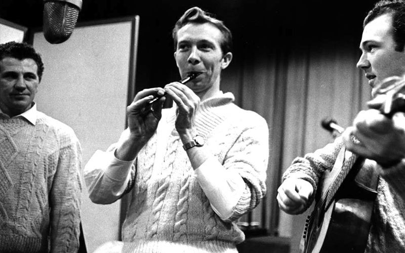 The Amazing Tommy Makem The Bard Of Ireland And His Four Green Fields IrishCentral