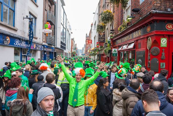 St. Patrick\'s Day celebrations in Dublin\'s Temple Bar in Ireland
