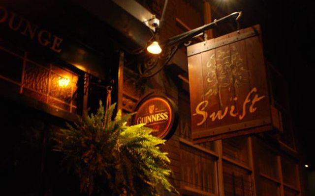 Swift Hibernian Lounge.