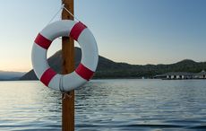 Man arrested for not helping drowning Irish woman