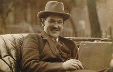 How Michael Collins came within hours of immigrating to Chicago