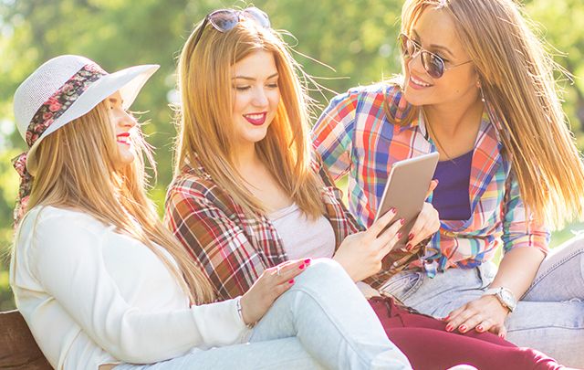 Sister, sister! Could you be more Irish than your own sibling? 