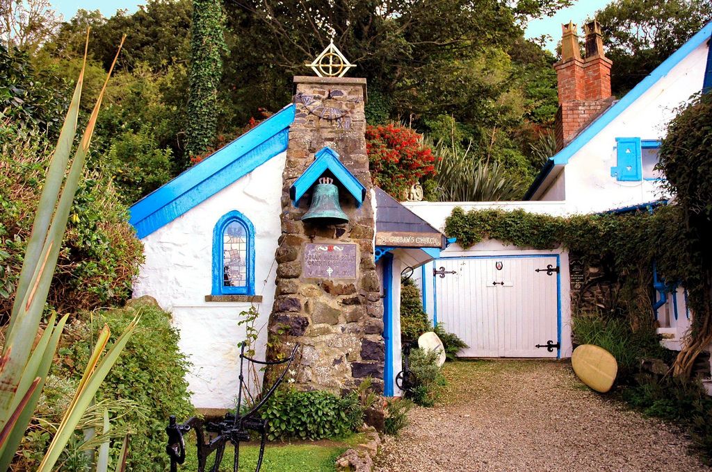 You won't believe the size of Ireland's smallest church which was just demolished