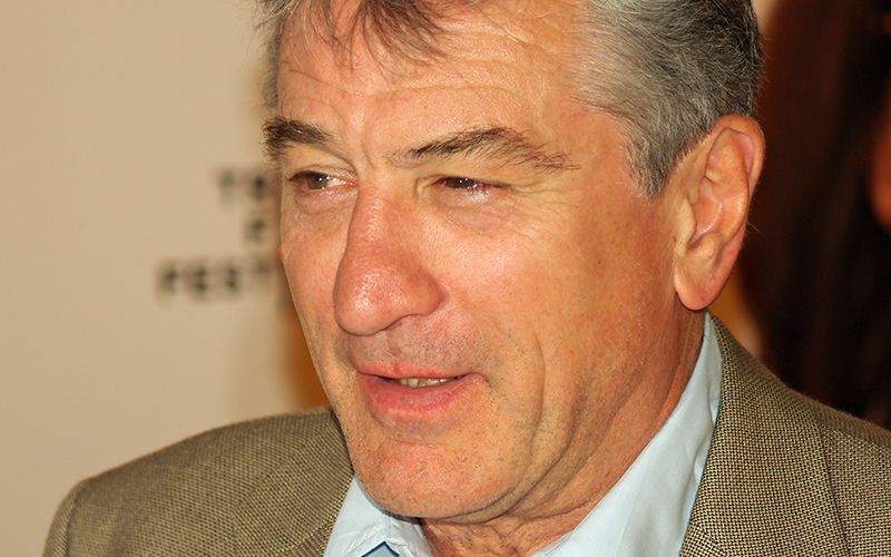 Robert De Niro calls President Trump a “racist, ignorant bully”