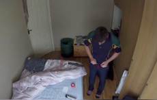 Watch what happens when best man swaps wedding suit of groom for one two sizes smaller (VIDEO)