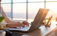 US blogger warned by Irish police about critical blog post of government minister