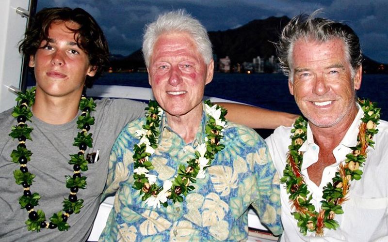 Pierce Brosnan and Bill Clinton hang in Hawaii