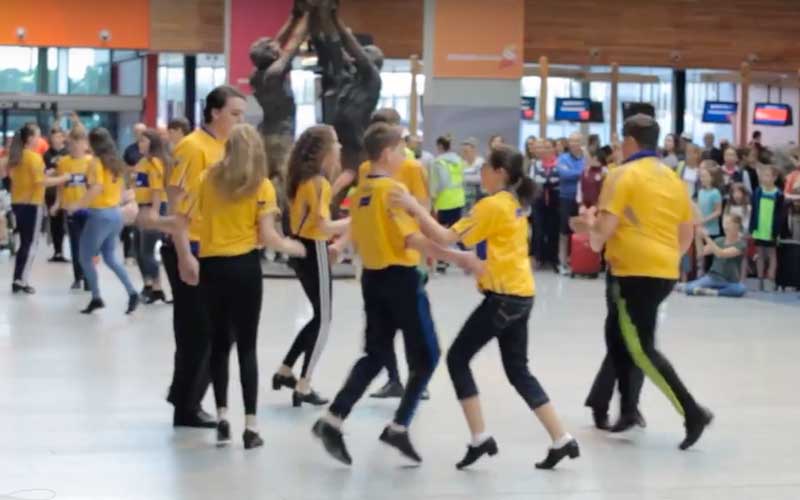 Amazing Irish dancing flashmob at Shannon Airport welcomes Fleadh Cheoil, Ireland’s largest music festival