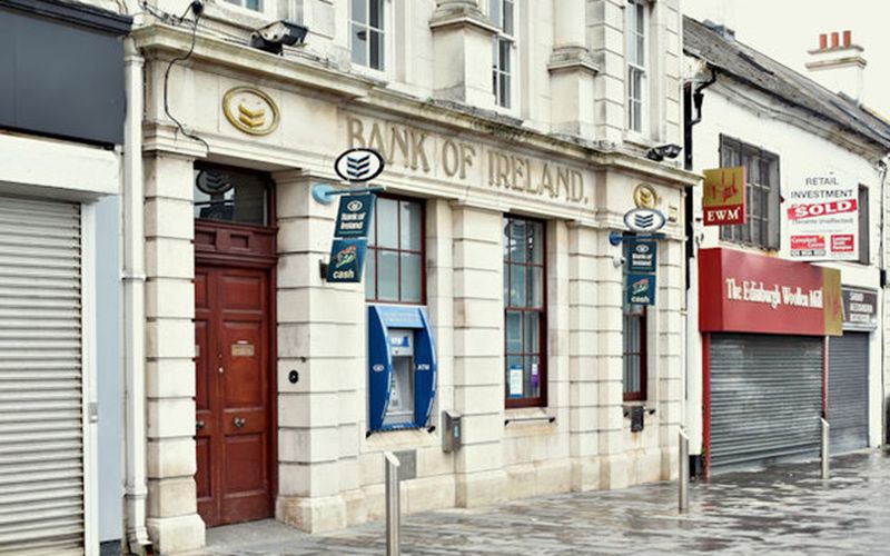 Outcry as Irish bank to remove Gaelic option from cash machines