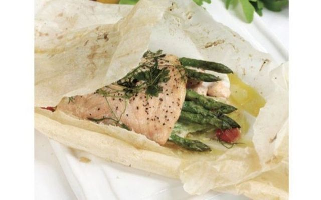 Avoca Handweavers: Baked sea-bass parcel with smoked salmon and asparagus.