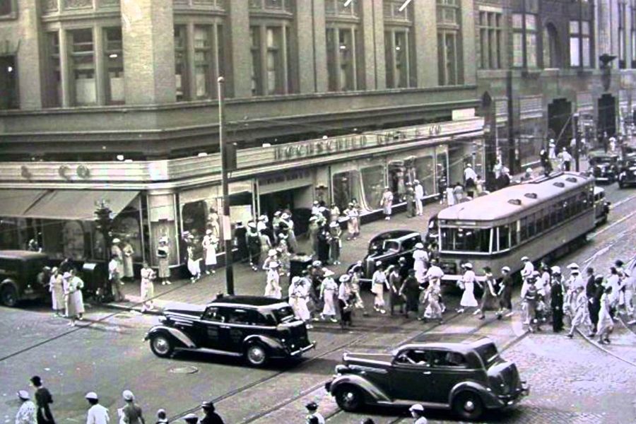 Two Irish women in New York and two very different fates
