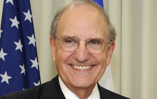 The first U.S. special envoy, George Mitchell. 