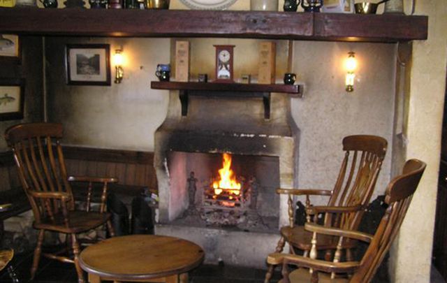 An open fire in Ireland - what is Irish turf?