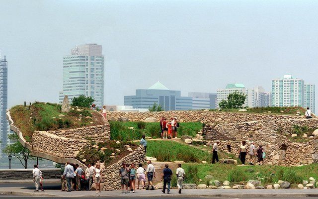 New York\'s Irish Hunger Memorial