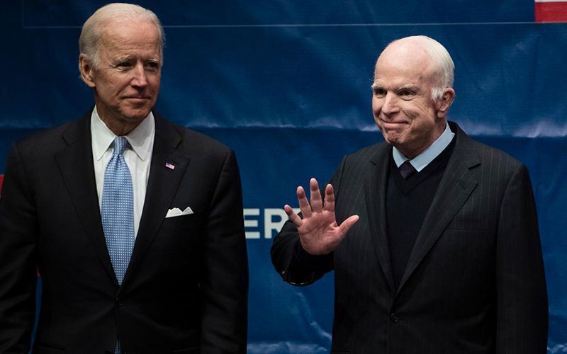 John McCain takes jab at Donald Trump while receiving Liberty Medal