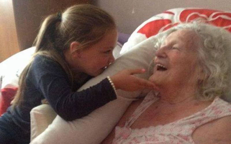 Beautiful video as Irish child sings to great-grandmother with dementia
