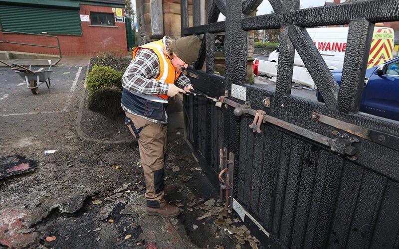 Gates of Belfast's main Catholic cemetery set alight